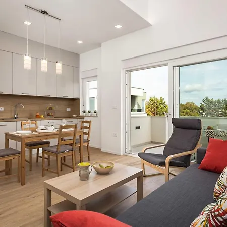 Lana Luxe Apartment Pula Exterior photo
